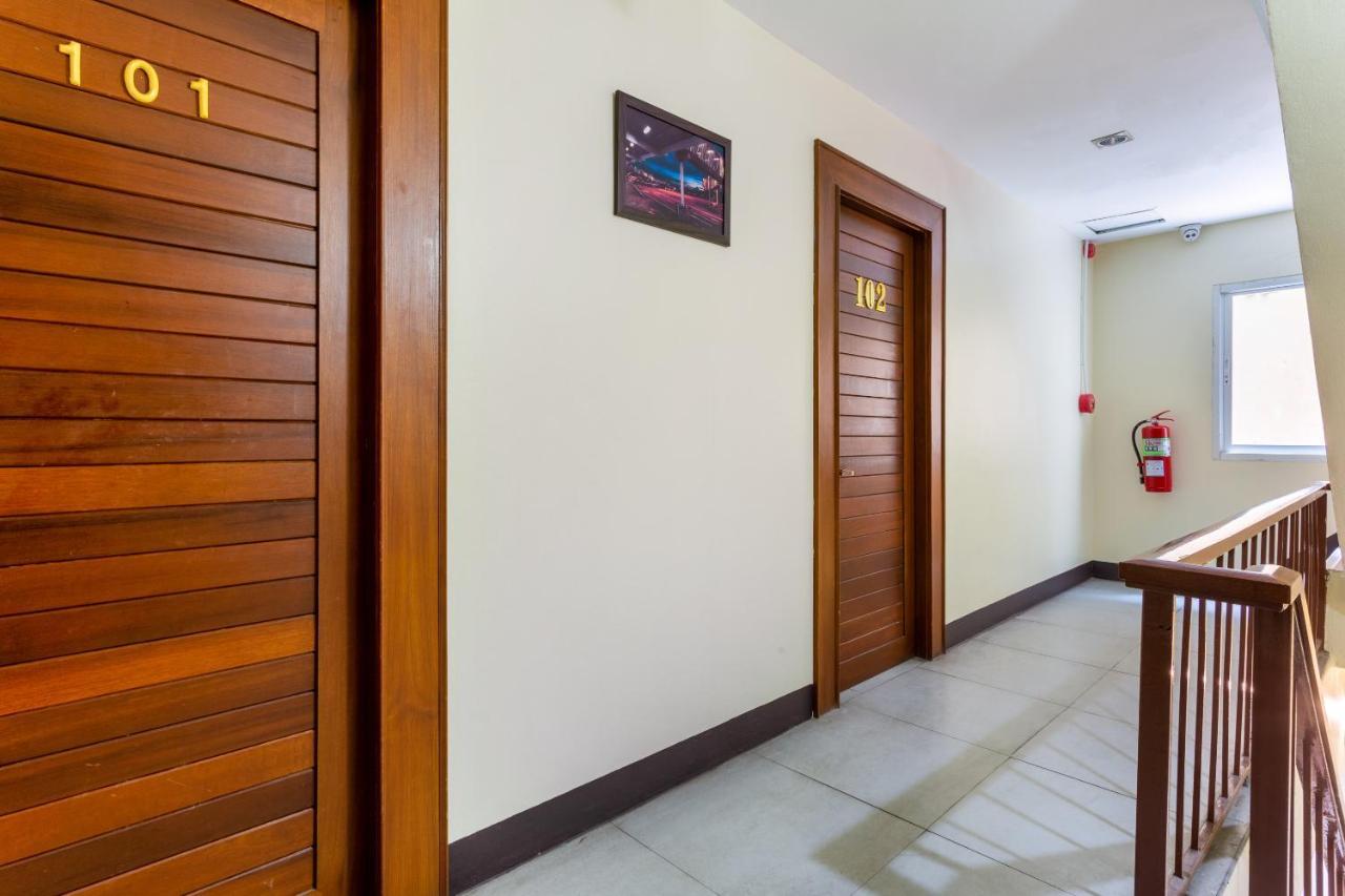 Oyo 1093 De Nawarat Chiang Mai Boutique Apartment Buitenkant foto