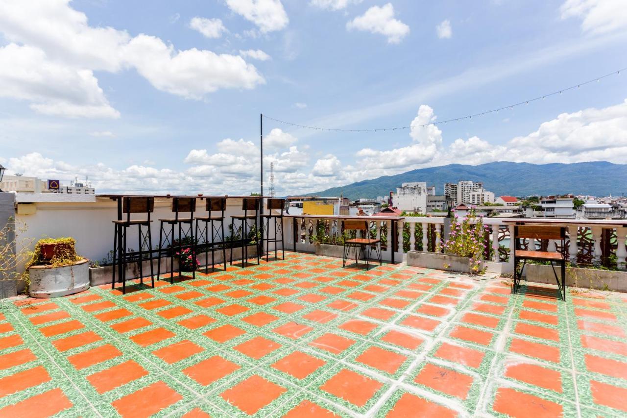 Oyo 1093 De Nawarat Chiang Mai Boutique Apartment Buitenkant foto